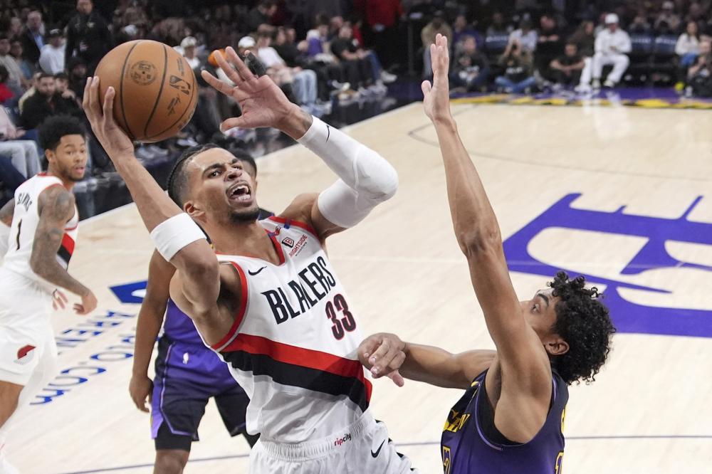 被球迷和媒 被球迷和媒