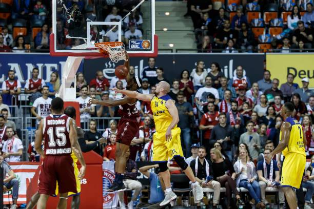 了卢顿的进 了卢顿的进